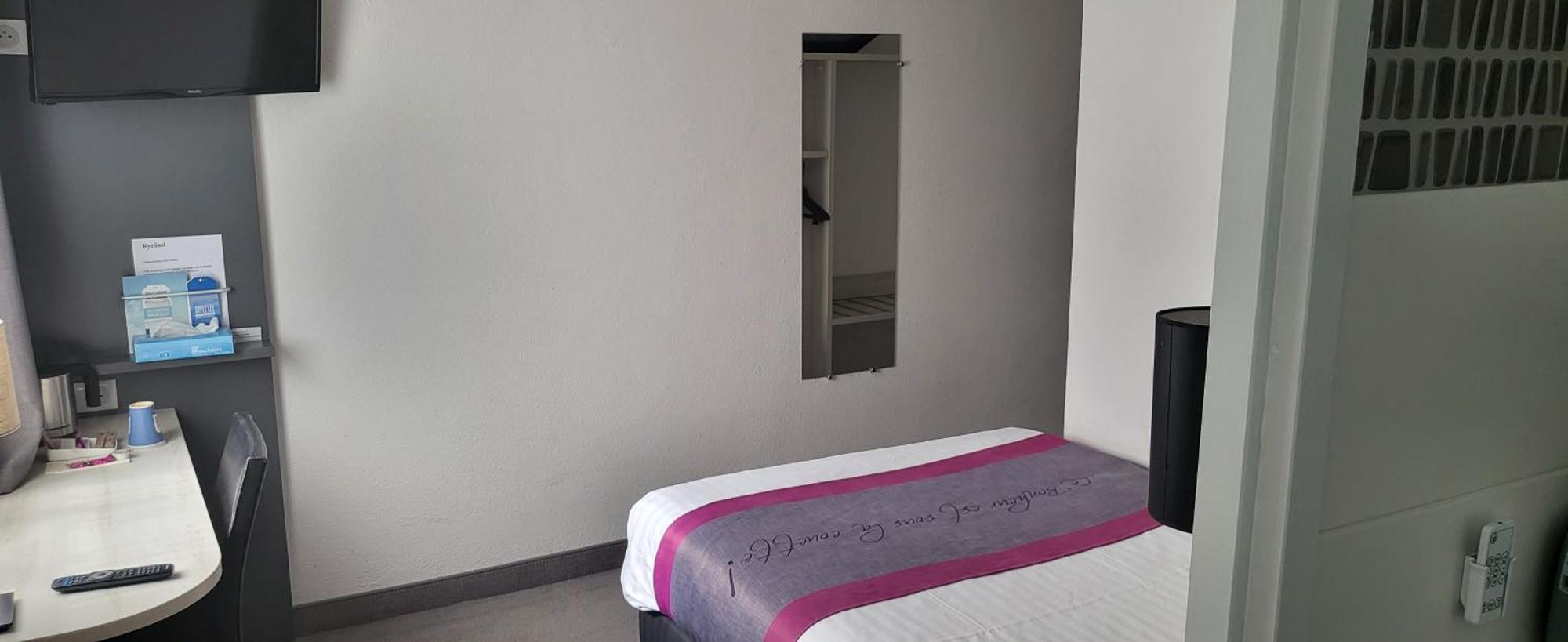 Kyriad Lille Est - Villeneuve D'Ascq Екстер'єр фото
